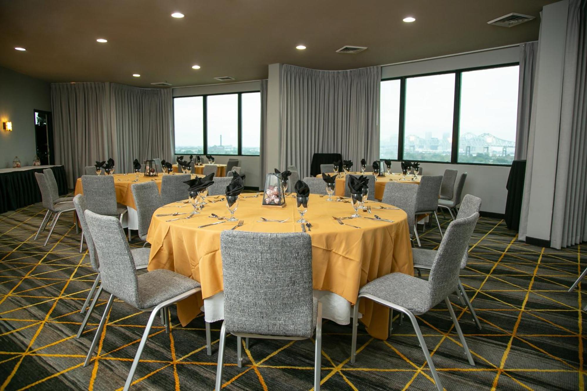 Holiday Inn New Orleans West Bank Tower By Ihg Гретна Екстериор снимка